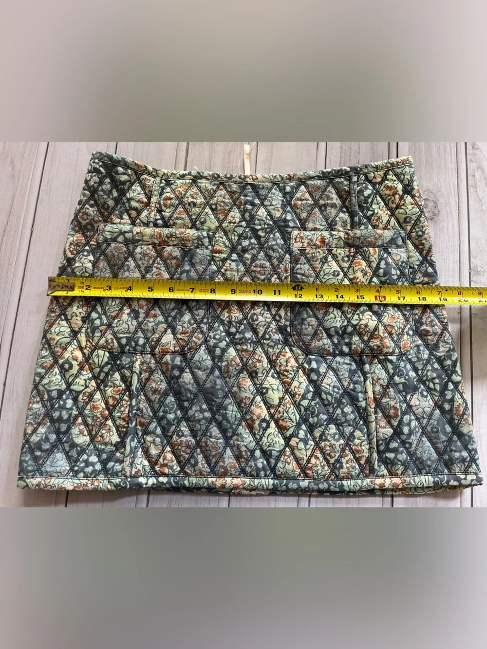New women’s Free People Darla diamond quilted blue floral tapestry mini skirt.12